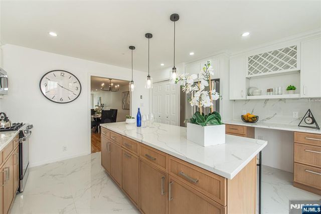 24 Van Pelt, Little Falls, NJ 07424