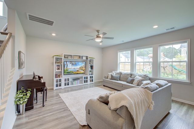 120 Bay Eddy Court, Summerville, SC 29485