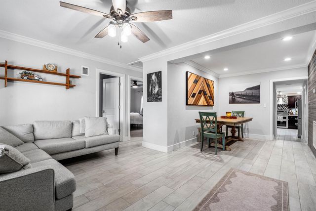 1009 NW 8th Street, Boynton Beach, FL 33426