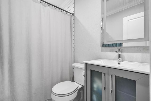 1009 NW 8th Street, Boynton Beach, FL 33426