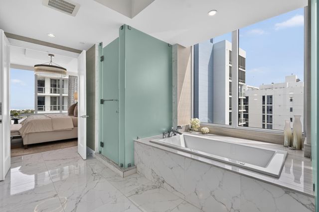 1 Water Club Way 1904, North Palm Beach, FL 33408