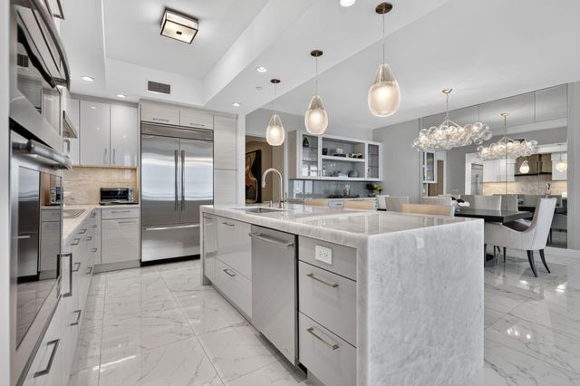 1 Water Club Way 1904, North Palm Beach, FL 33408