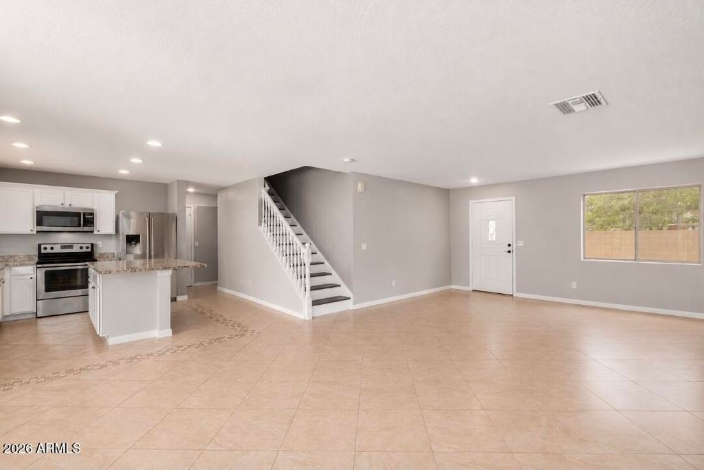 16935 W CENTRAL Street, Surprise, AZ 85388 — photo 3