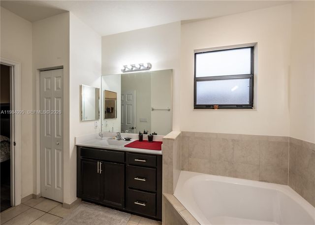 141 NE 24th Ave, Homestead, FL 33033