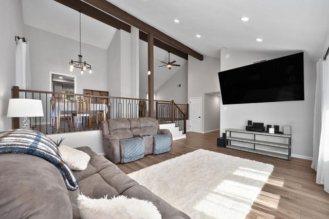 1833 Woodacre Way, Roseville, CA 95661