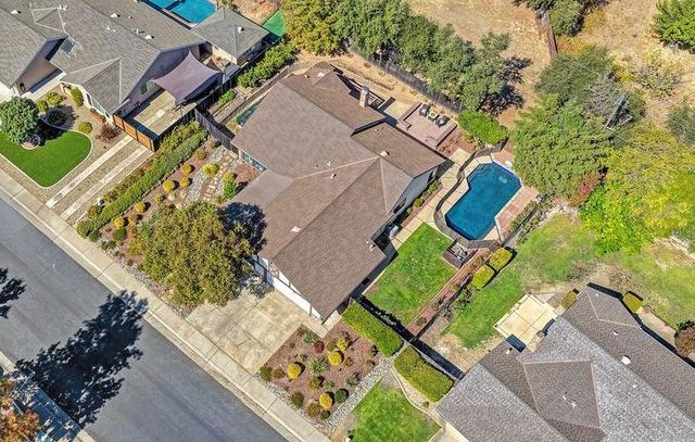 1833 Woodacre Way, Roseville, CA 95661