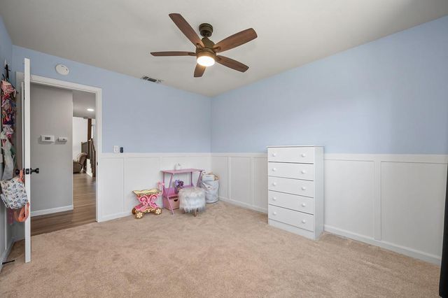 1833 Woodacre Way, Roseville, CA 95661