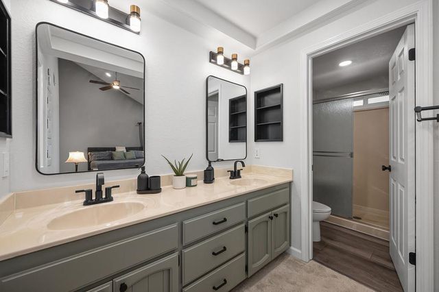1833 Woodacre Way, Roseville, CA 95661