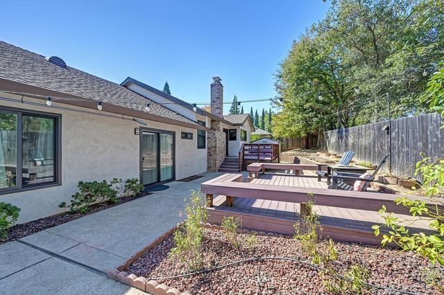 1833 Woodacre Way, Roseville, CA 95661