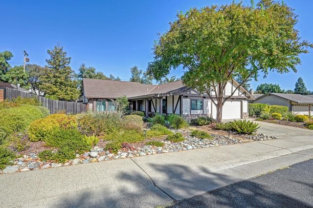 1833 Woodacre Way, Roseville, CA 95661
