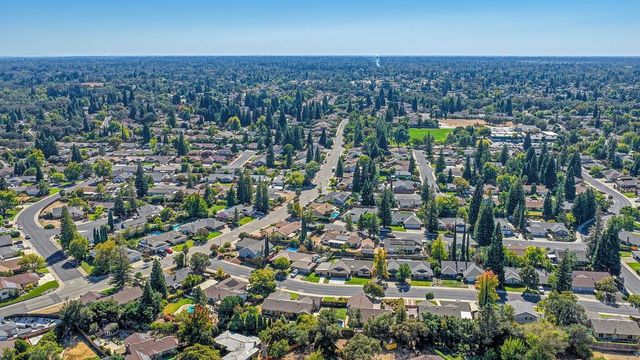 1833 Woodacre Way, Roseville, CA 95661