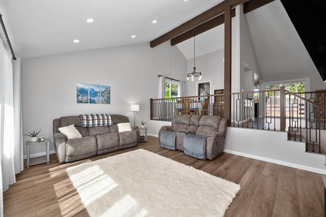 1833 Woodacre Way, Roseville, CA 95661