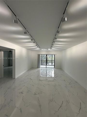 7290 Kinghurst Dr 306, Delray Beach, FL 33446