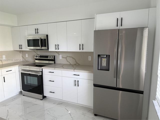 7290 Kinghurst Dr 306, Delray Beach, FL 33446