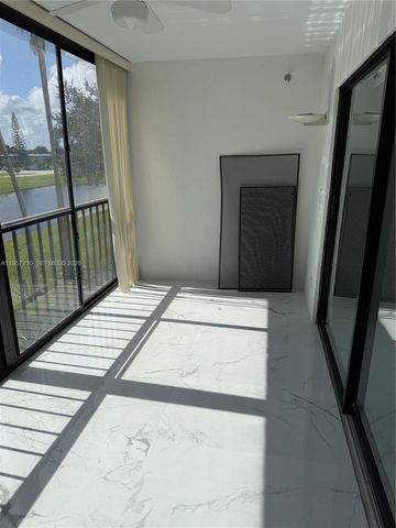 7290 Kinghurst Dr 306, Delray Beach, FL 33446