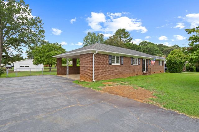 114 Woodbine Terrace, Spartanburg, SC 29301