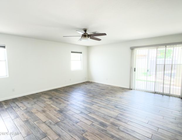 5761 W LARKSPUR Drive, Glendale, AZ 85304