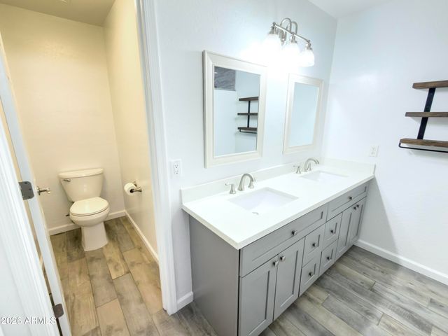 5761 W LARKSPUR Drive, Glendale, AZ 85304