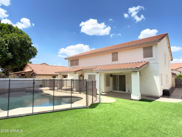5761 W LARKSPUR Drive, Glendale, AZ 85304