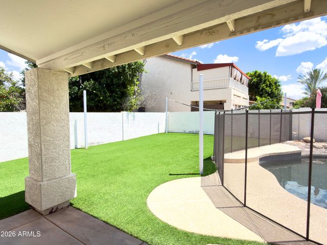 5761 W LARKSPUR Drive, Glendale, AZ 85304