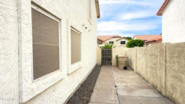 5761 W LARKSPUR Drive, Glendale, AZ 85304