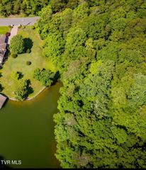 104 Pointe Drive, Piney Flats, TN 37686