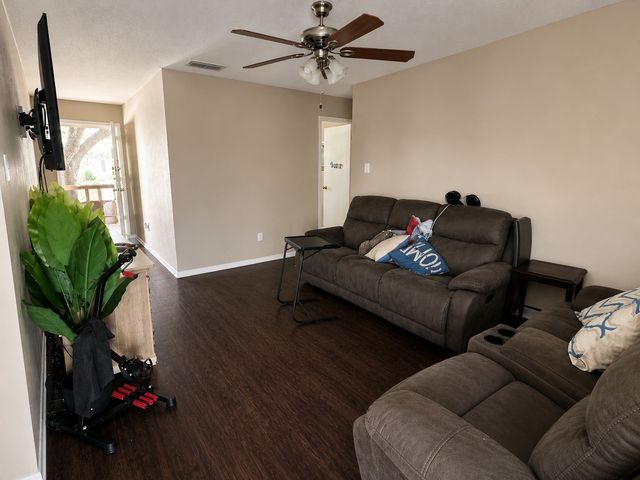 1614 Lee Street, Kaufman, TX 75142