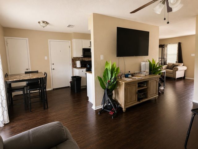 1614 Lee Street, Kaufman, TX 75142