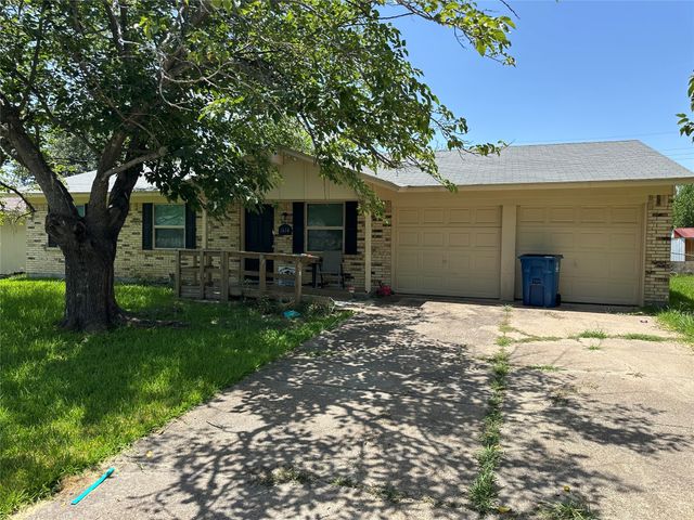 1614 Lee Street, Kaufman, TX 75142