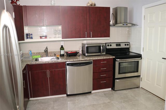 1150 NE 191st Street 37, Miami, FL 33179