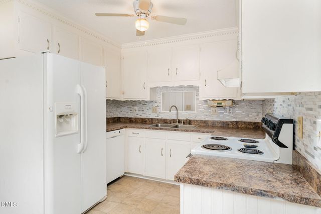 110 Rose Circle, Dunn, NC 28334