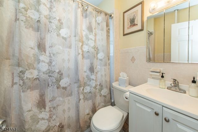 32 Irving St, Montclair Twp., NJ 07042