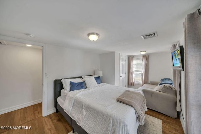 24 Maplewood Avenue, Keansburg, NJ 07734