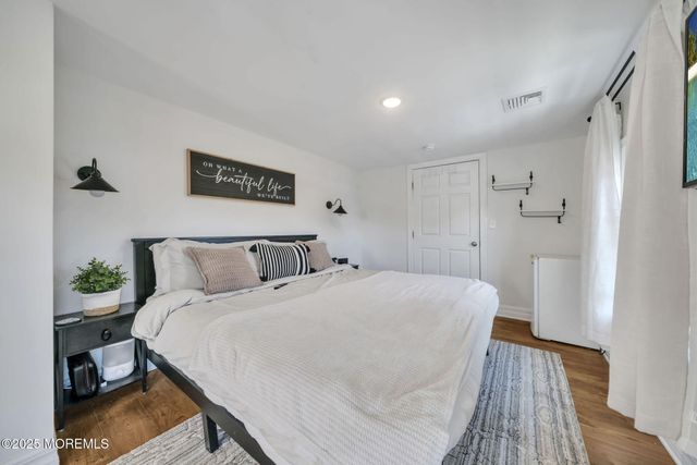 24 Maplewood Avenue, Keansburg, NJ 07734