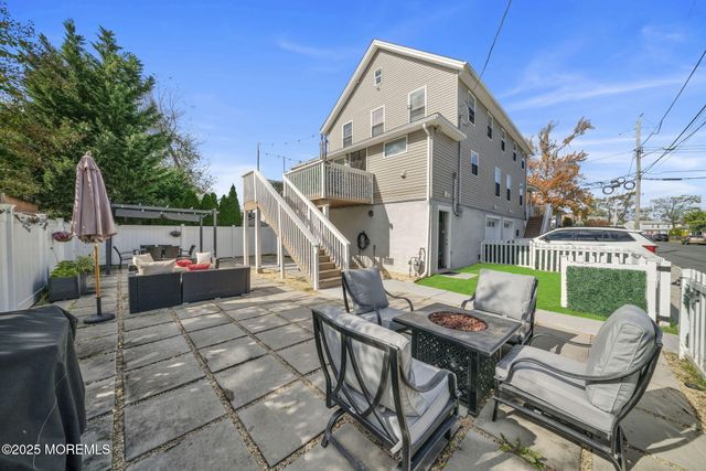 24 Maplewood Avenue, Keansburg, NJ 07734