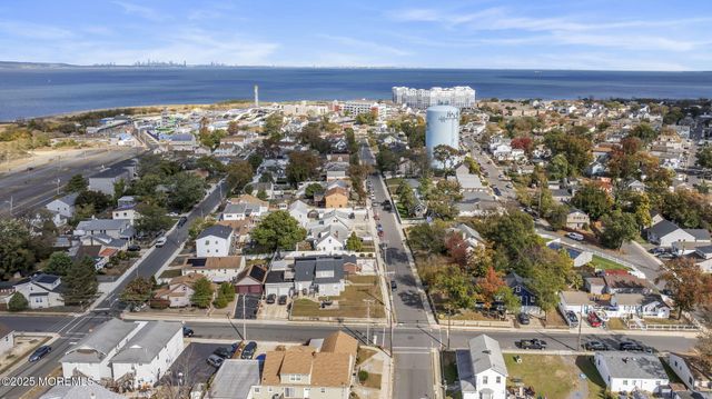 24 Maplewood Avenue, Keansburg, NJ 07734