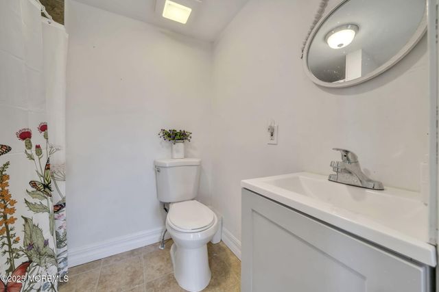 24 Maplewood Avenue, Keansburg, NJ 07734