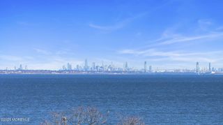 24 Maplewood Avenue, Keansburg, NJ 07734