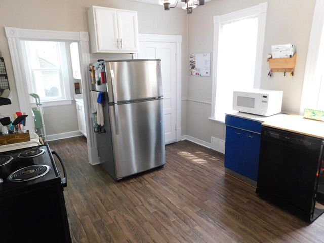 1816 S 77th STREET, West Allis, WI 53214