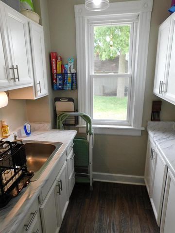 1816 S 77th STREET, West Allis, WI 53214