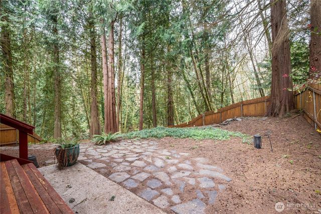 245 W St James Place, Longview, WA 98632