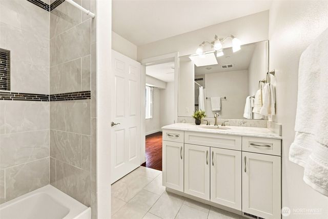 834 84th Avenue NE, Medina, WA 98039