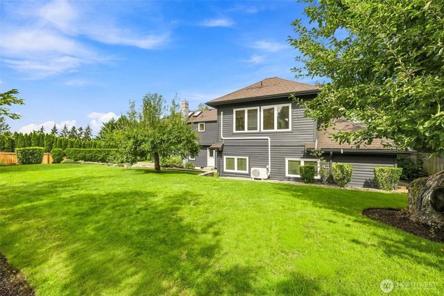 834 84th Avenue NE, Medina, WA 98039