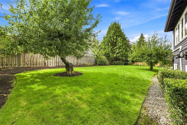 834 84th Avenue NE, Medina, WA 98039