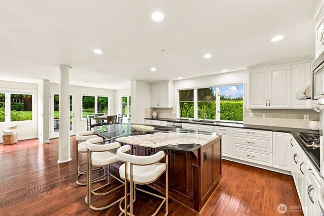 834 84th Avenue NE, Medina, WA 98039