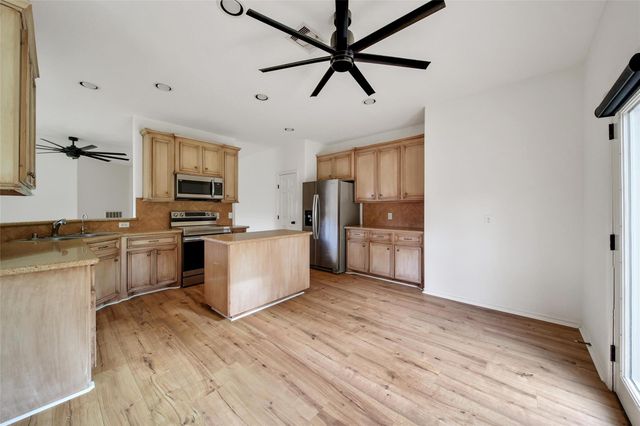 15575 Kitty Hawk Drive, Waller, TX 77484