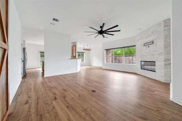 15575 Kitty Hawk Drive, Waller, TX 77484