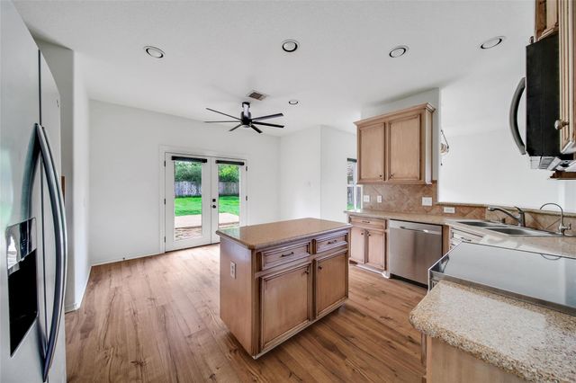 15575 Kitty Hawk Drive, Waller, TX 77484