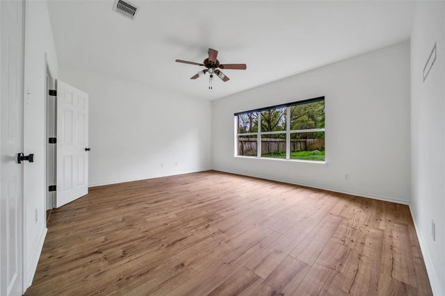 15575 Kitty Hawk Drive, Waller, TX 77484