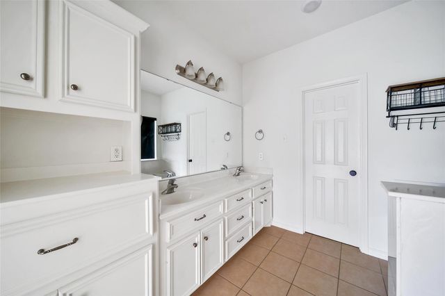 15575 Kitty Hawk Drive, Waller, TX 77484
